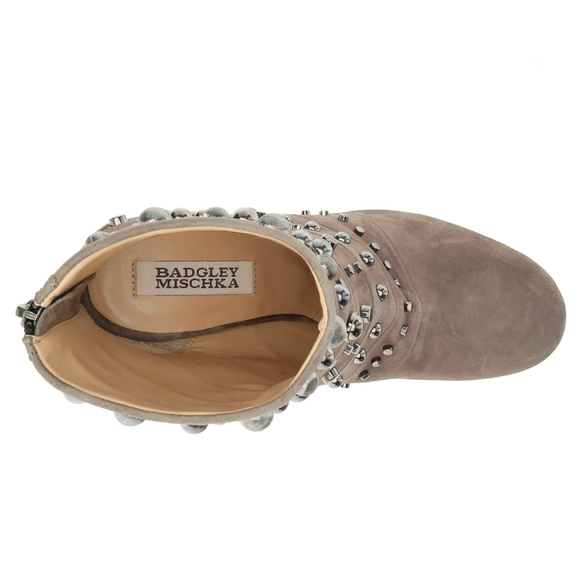Gorgeous Grommet Detailed Badgley Mischka Booties - Picture 4 of 6